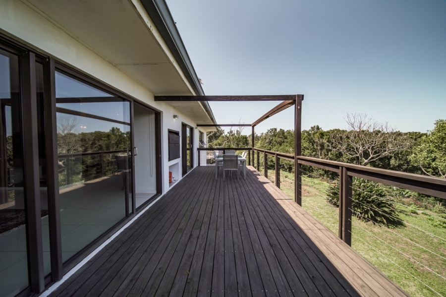 Commercial Property for Sale in Cove Ridge East Eastern Cape
